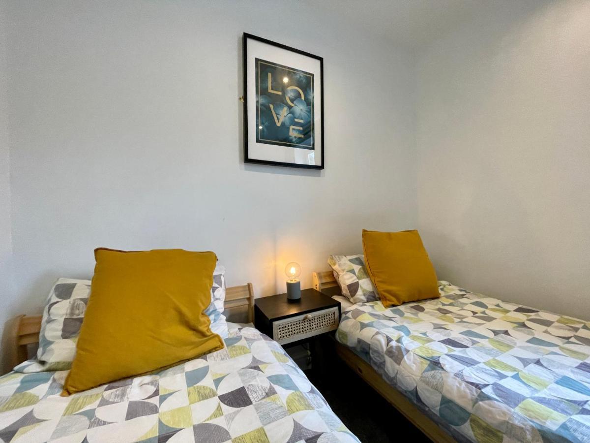 6 Person Apartment In City Centre Cardiff Exteriör bild